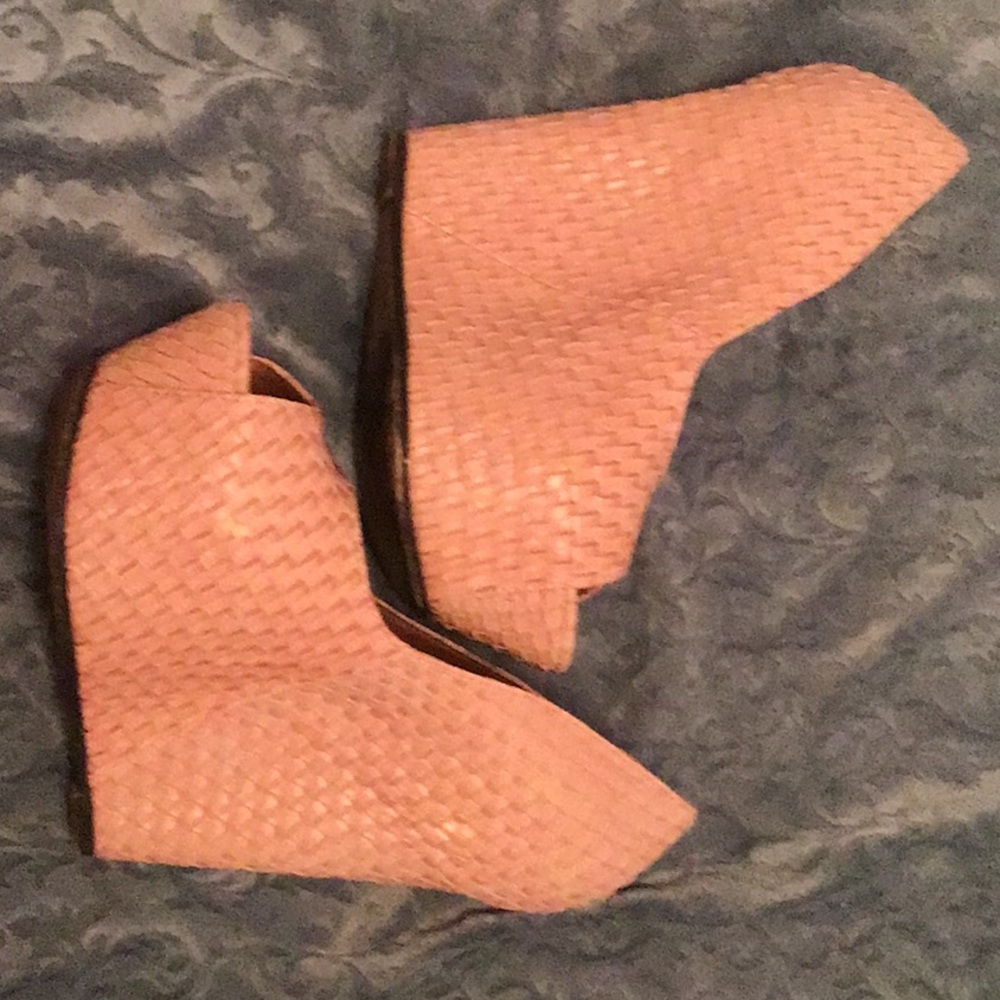 Wedges - Picture 2 of 3